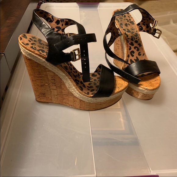 Heels - Picture 1 of 2